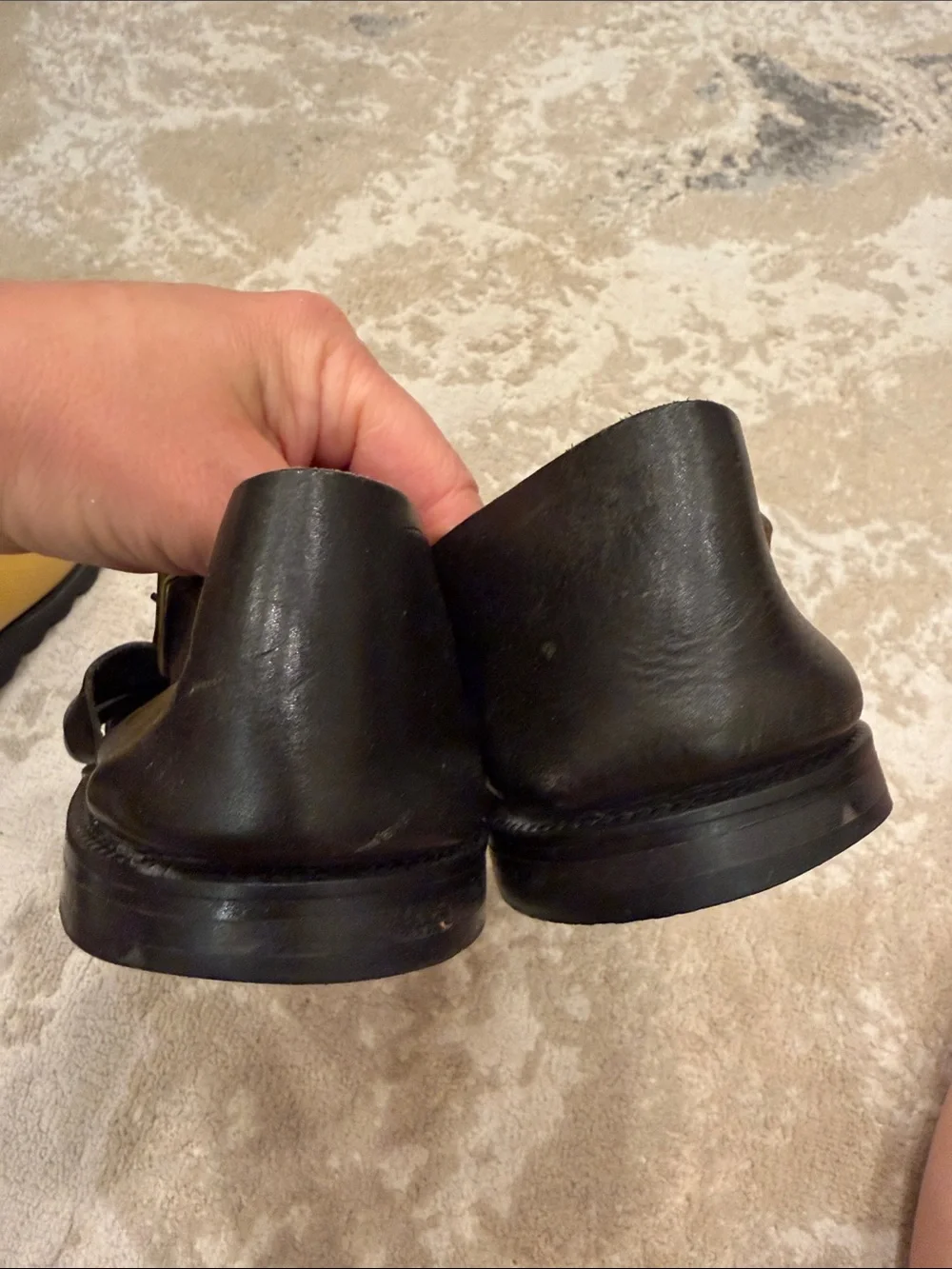 Tommy Bahama Mens  Sandal Size 10